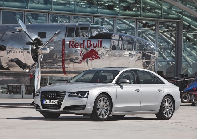 Audi A8 photo 40