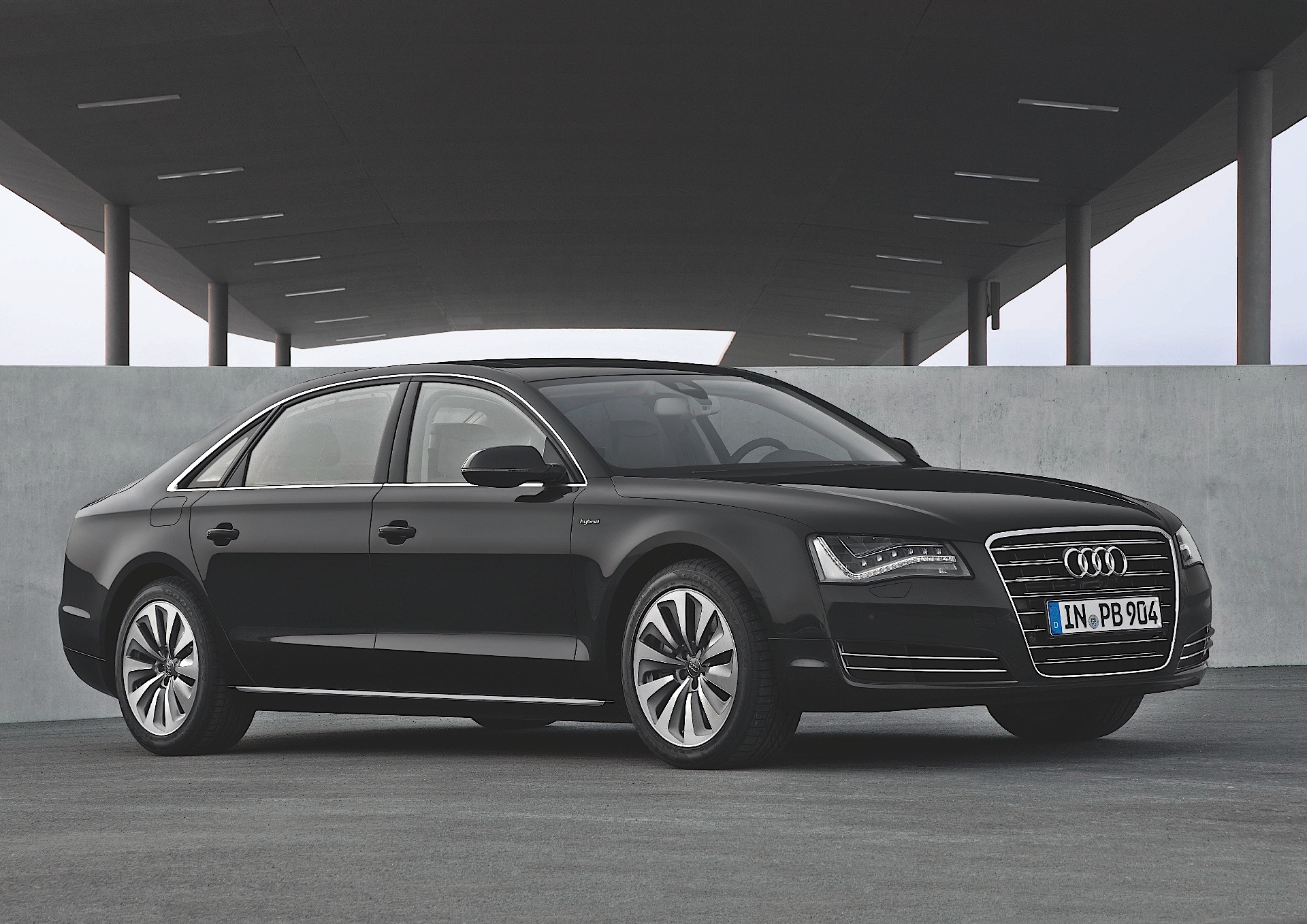 Audi A8 photo 42