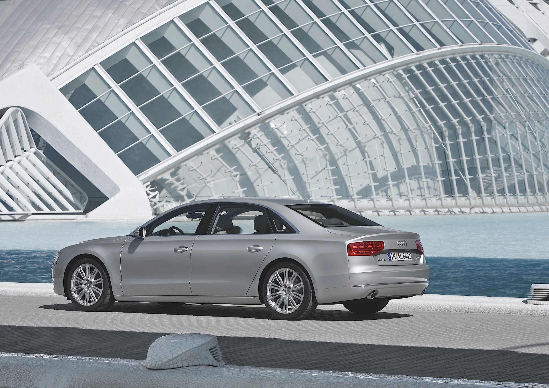 Audi A8 photo 6