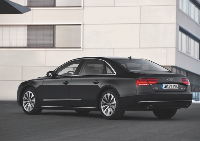 Audi A8 photo 46