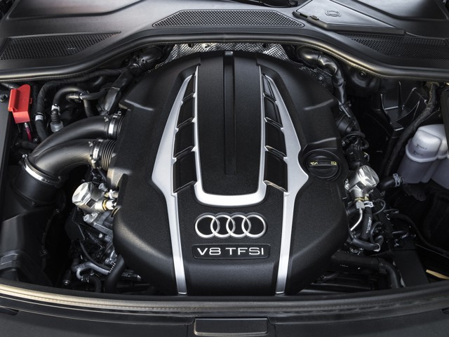 Audi A8 photo 101