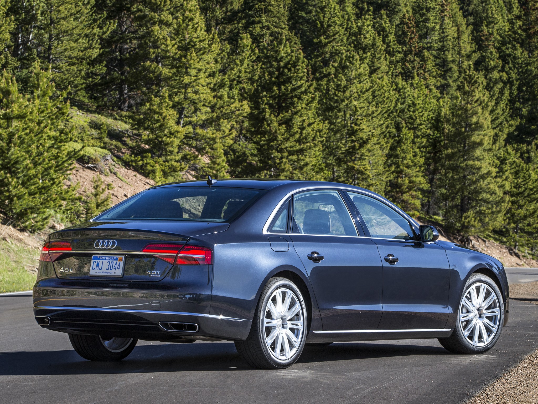 Audi A8 photo 61