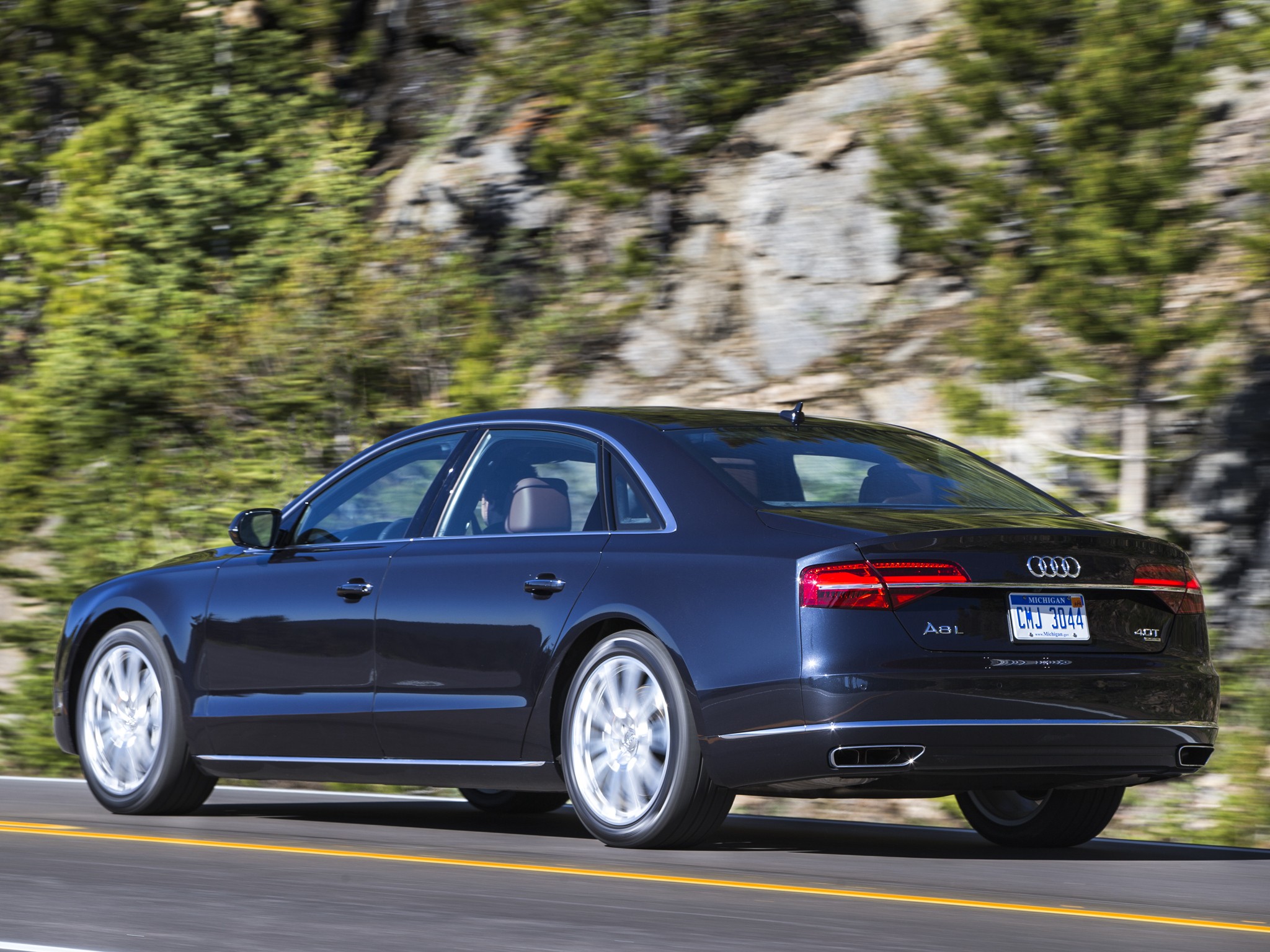 Audi A8 photo 65