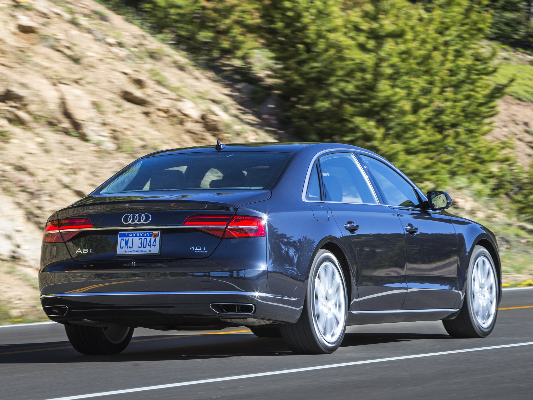 Audi A8 photo 66