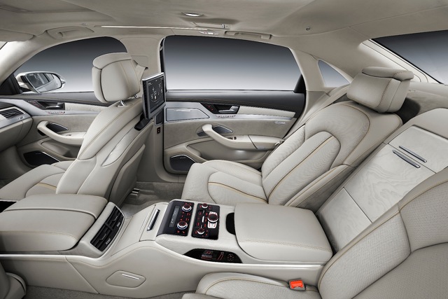 Audi A8 photo 7