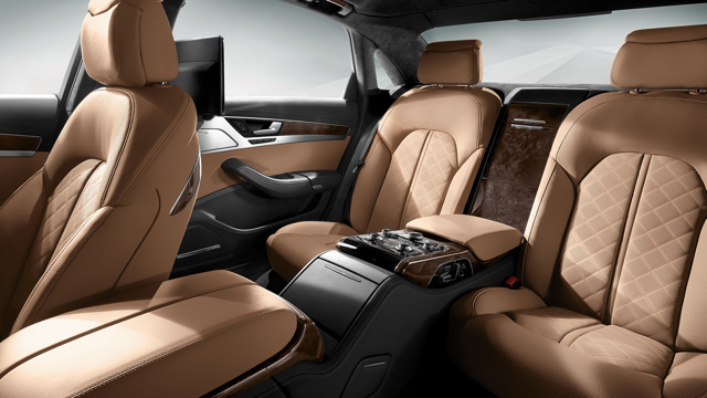 Audi A8 photo 23
