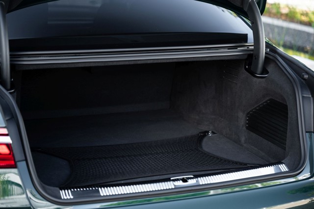 Audi A8 photo 58