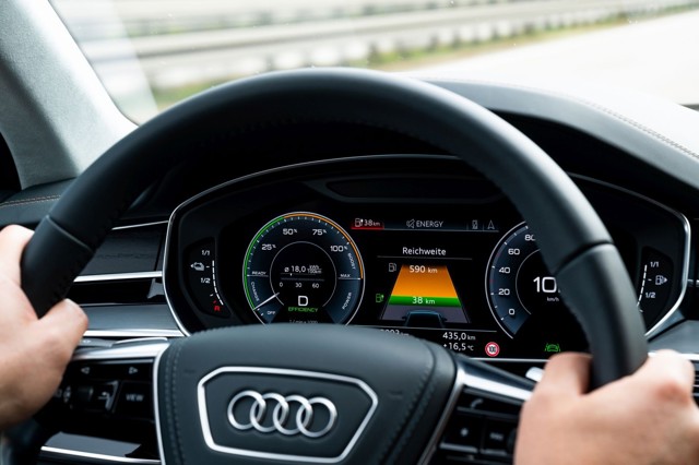Audi A8 photo 64