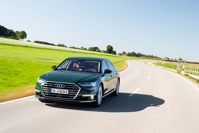 Audi A8 photo 41