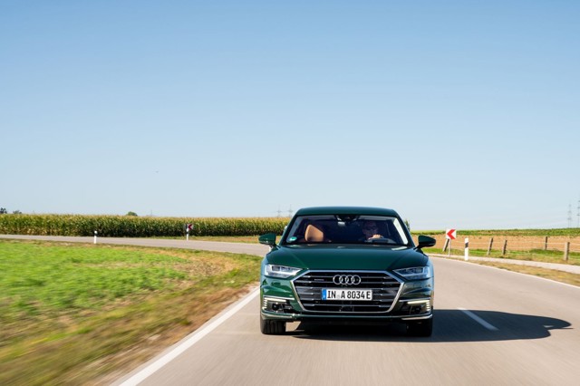Audi A8 photo 42