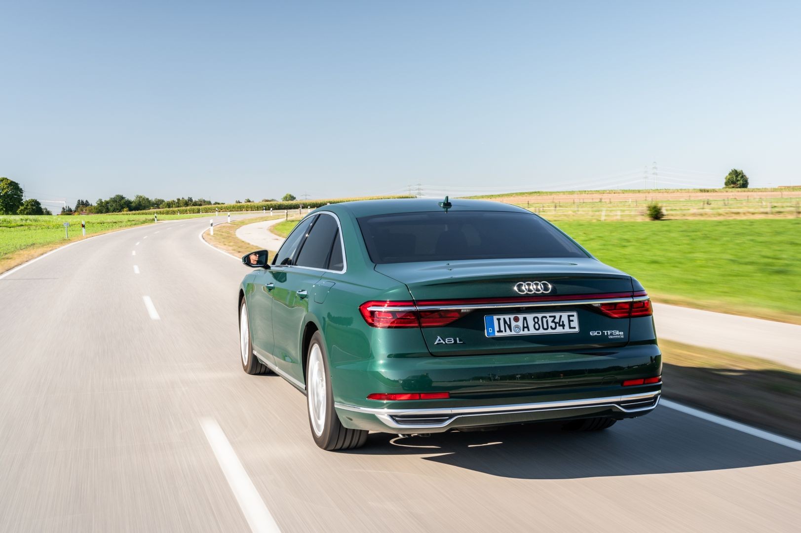 Audi A8 photo 47