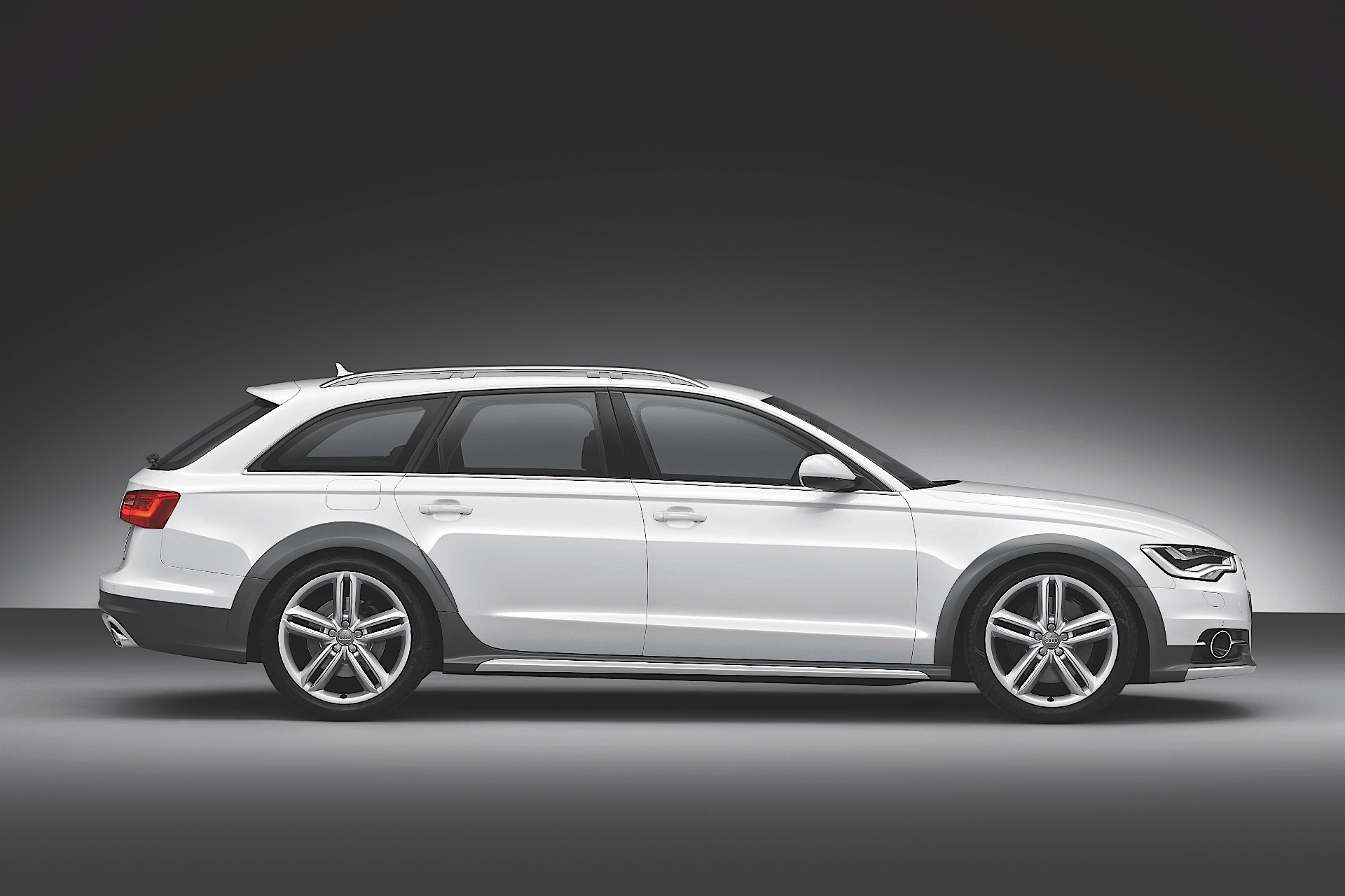 Audi Allroad photo 4