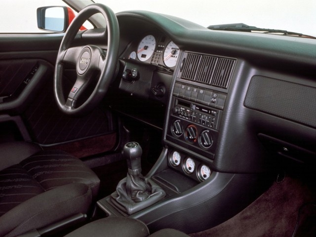 Audi Coupe S2 foto 14