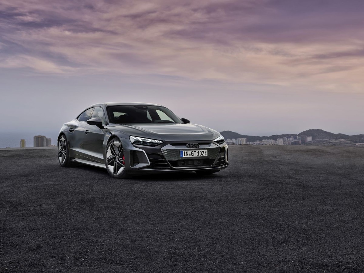 Audi AUDI e-tron GT quattro 93 KWh (476 HP)