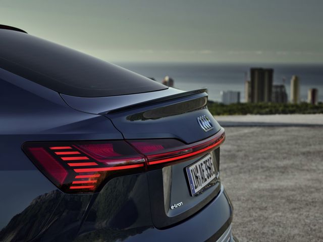 AUDI e-tron Sportback