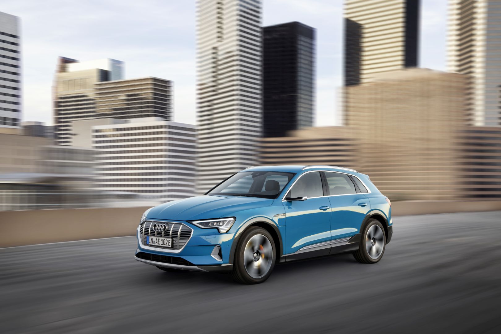 Audi E-Tron photo 5