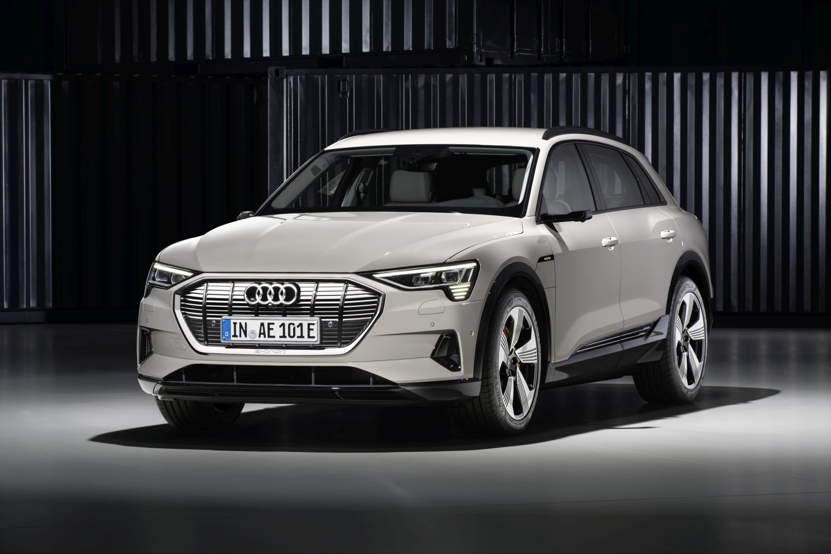 Audi E-Tron photo 9