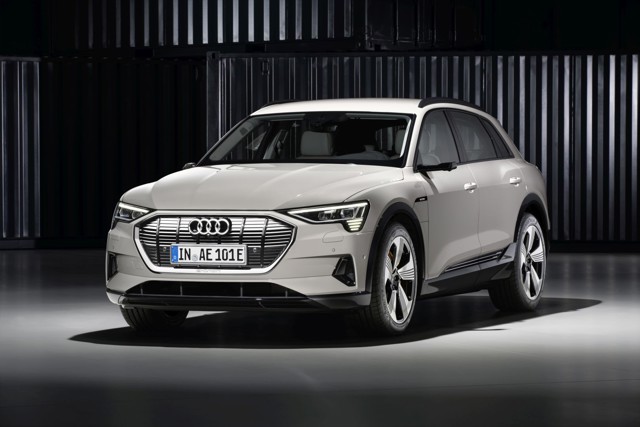 Audi E-Tron photo 9