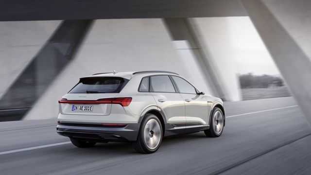 Audi E-Tron photo 22
