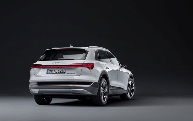 Audi E-Tron photo 31