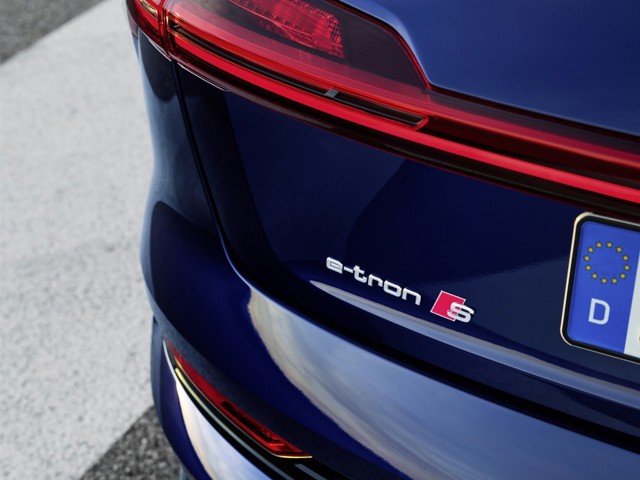 Audi E-Tron photo 37