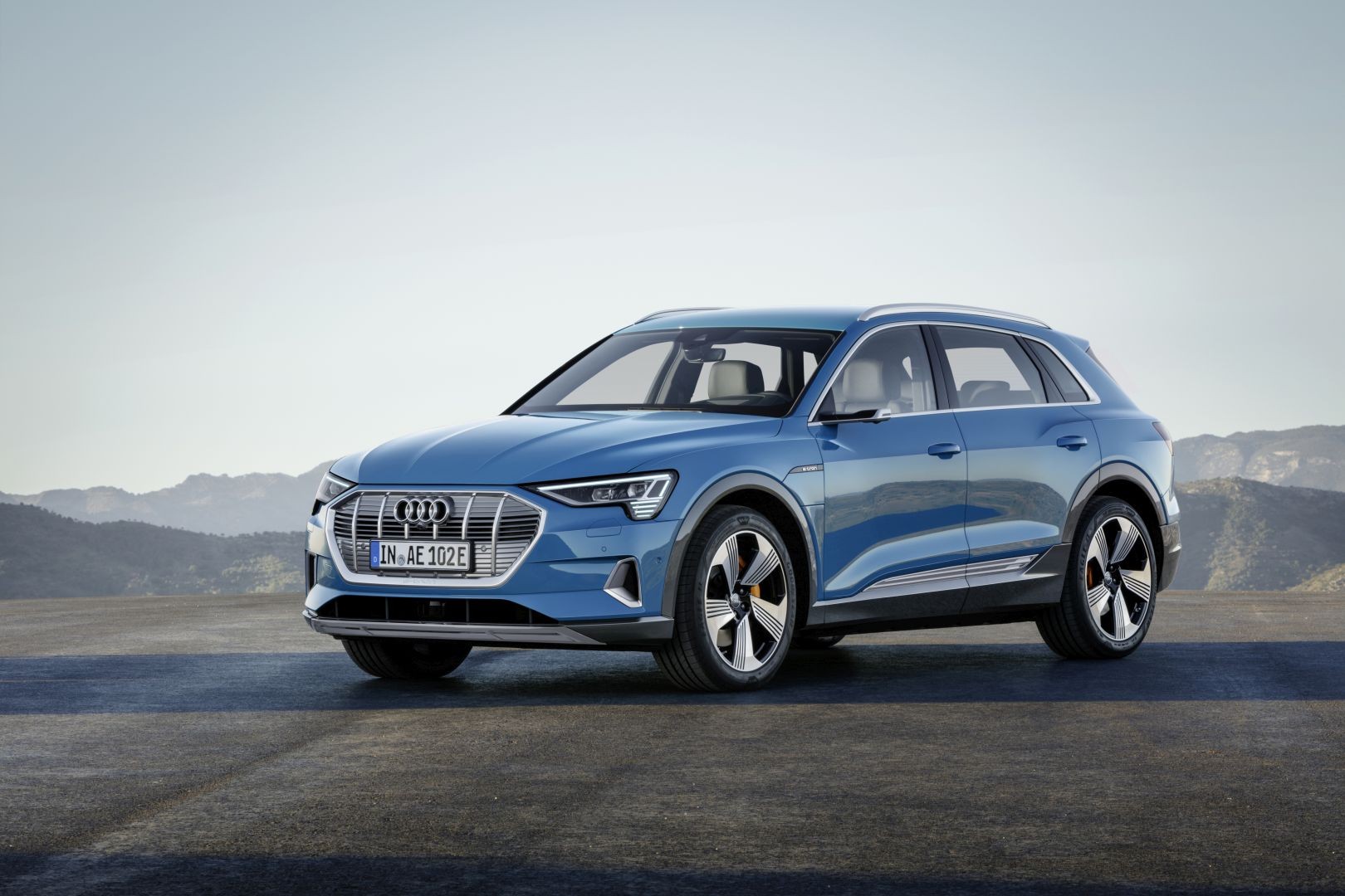 AUDI e-tron