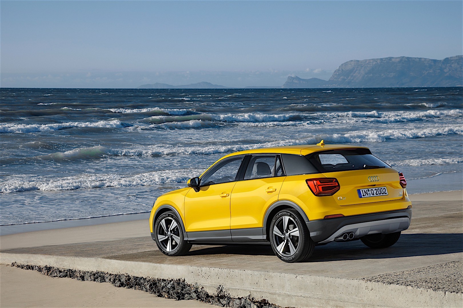 Audi Q2 photo 8