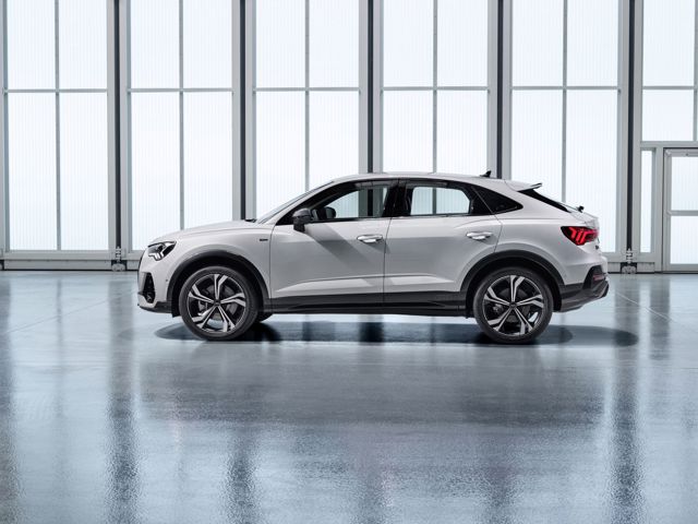 Audi Q3 Sportback photo 11