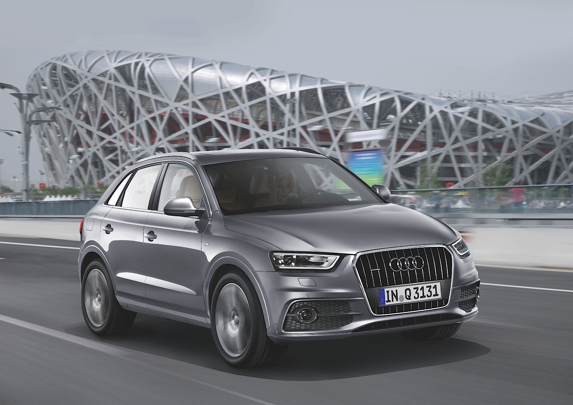 Audi Q3 photo 8
