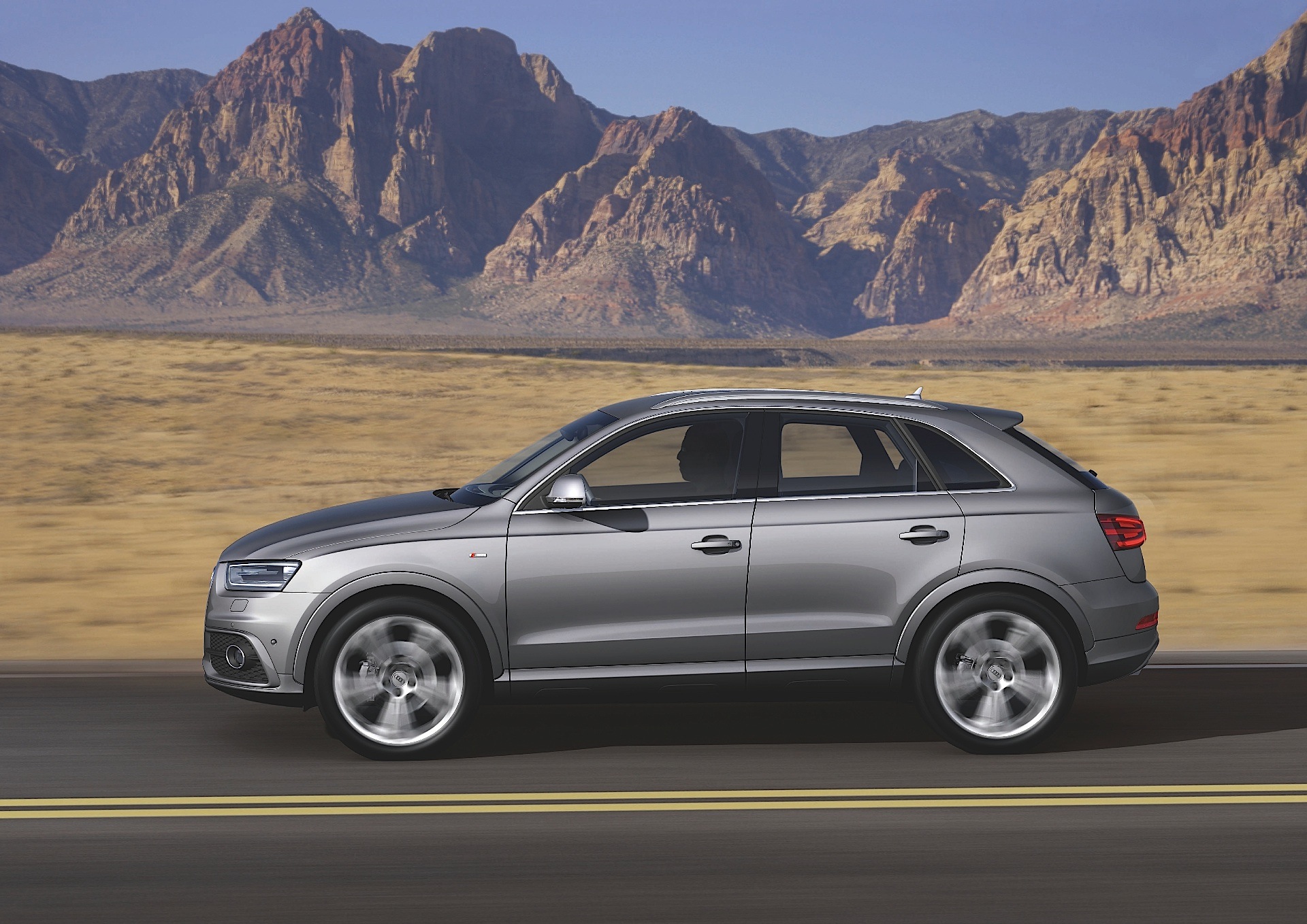 Audi Q3 photo 10