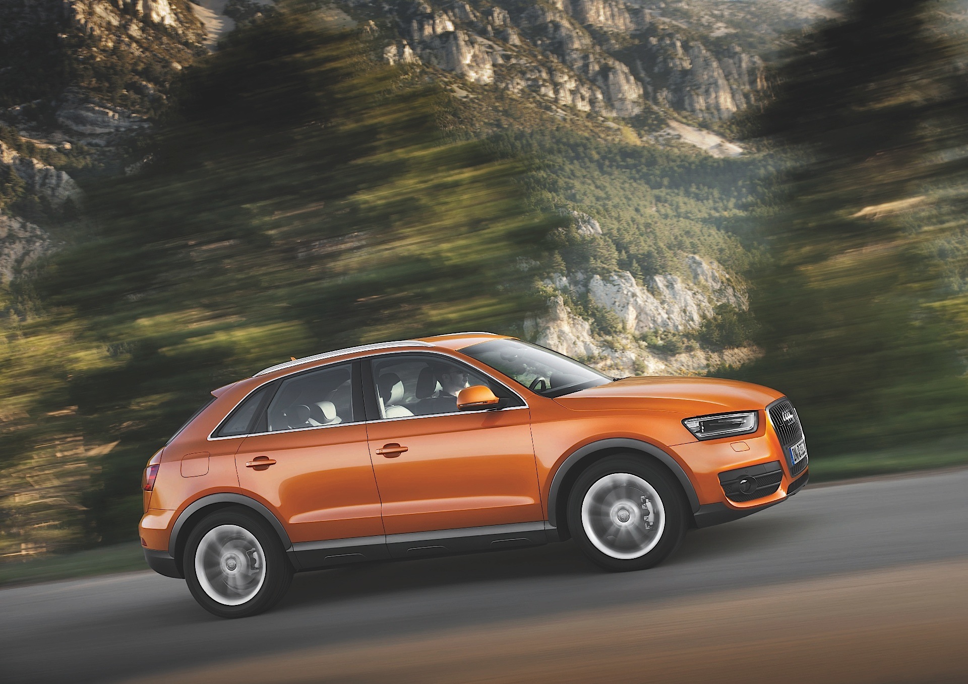 Audi Q3 photo 12