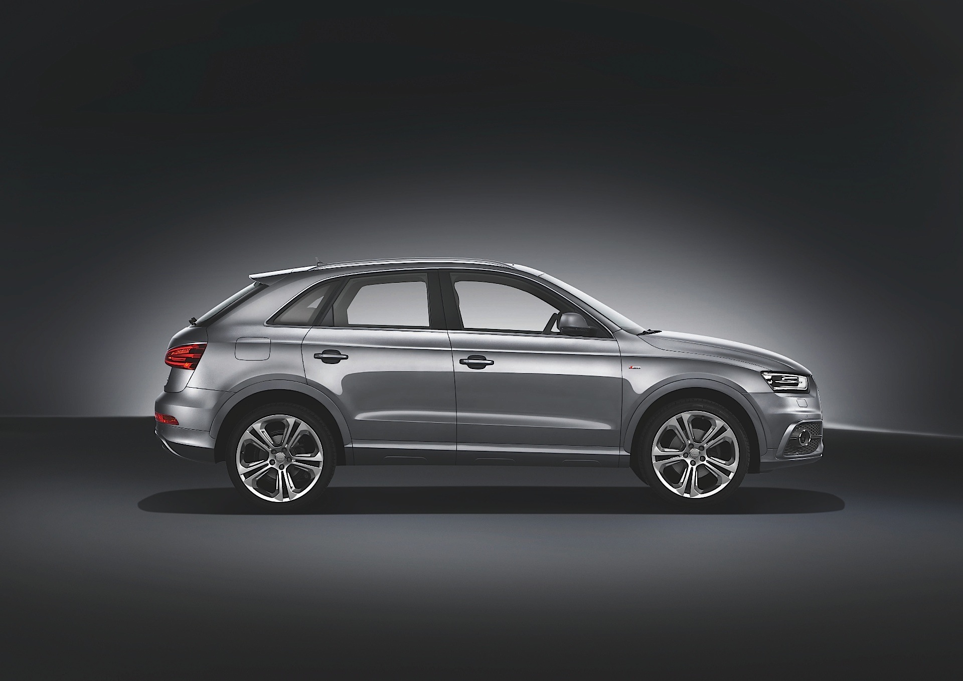 Audi Q3 photo 2