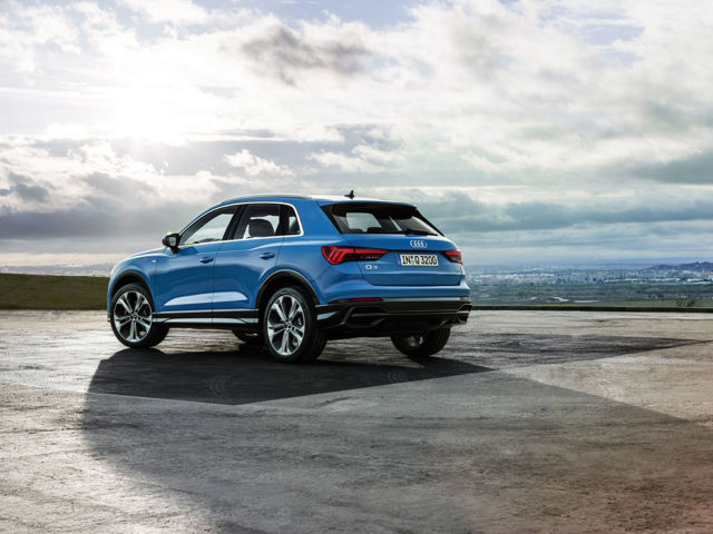 Audi Q3 photo 8