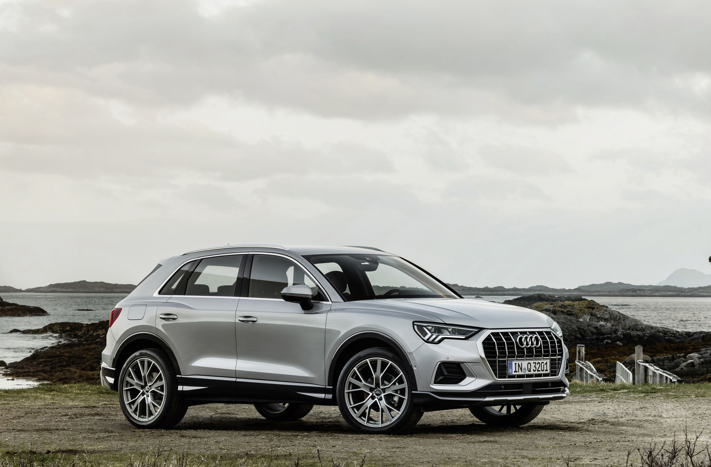 Audi Q3 photo 12