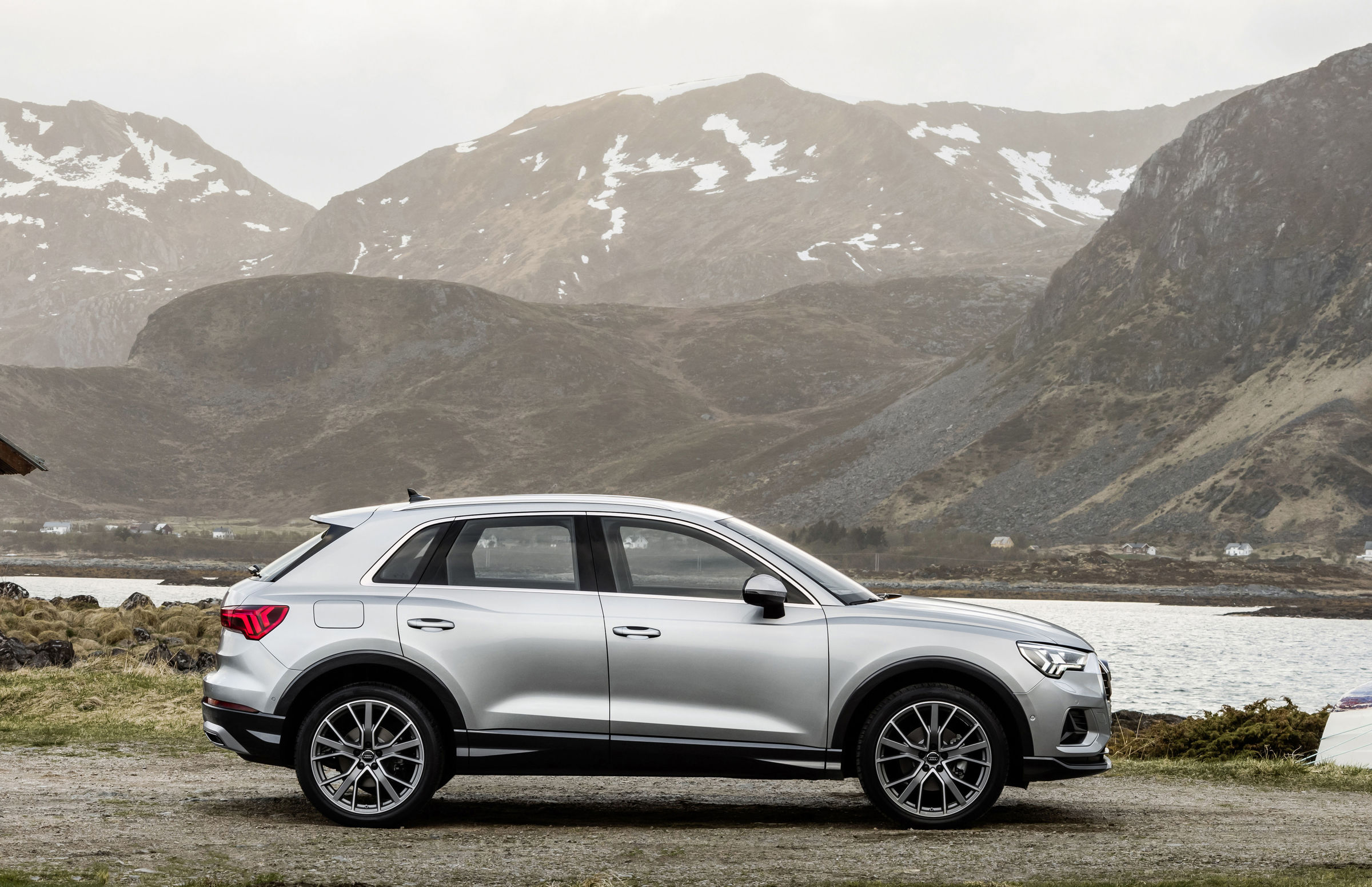 Audi Q3 photo 16