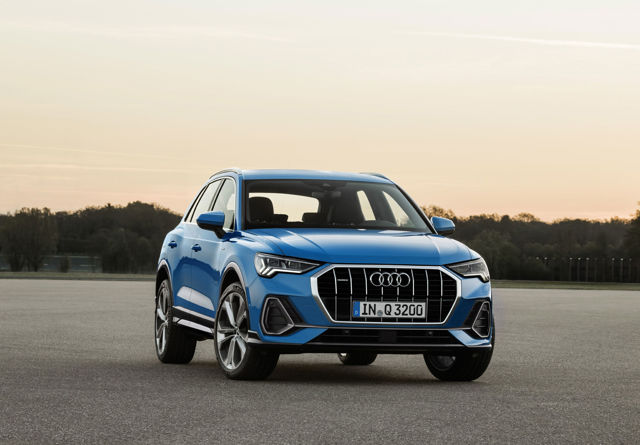 Audi Q3 photo 3
