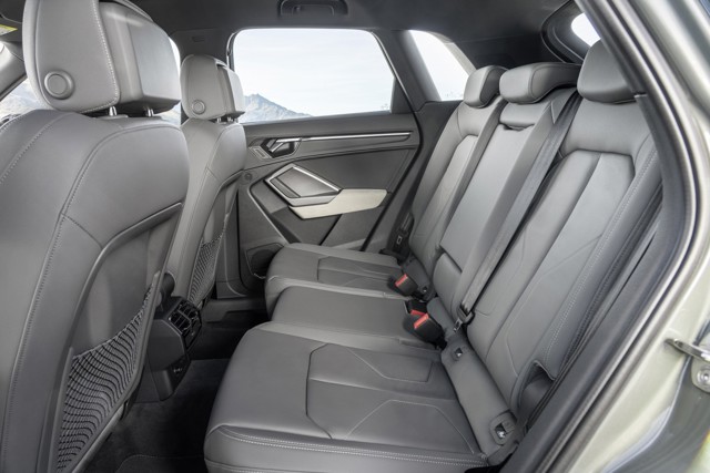 Audi Q3 photo 105