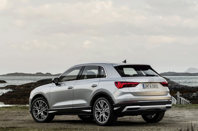 Audi Q3 photo 25