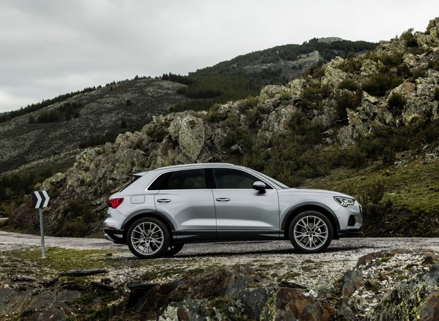 Audi Q3 photo 27