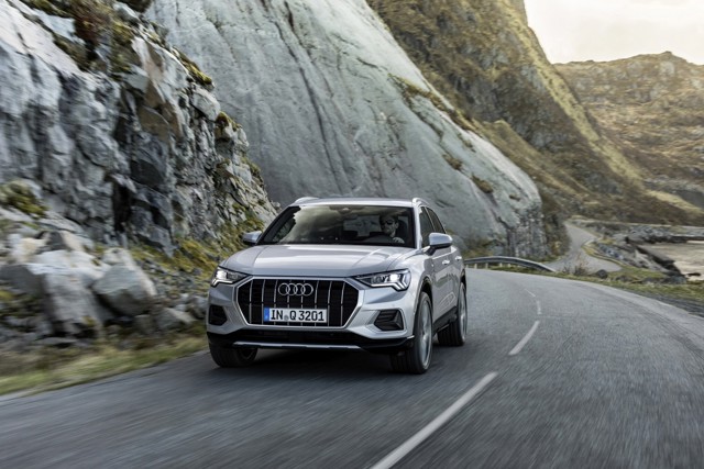 Audi Q3 photo 29