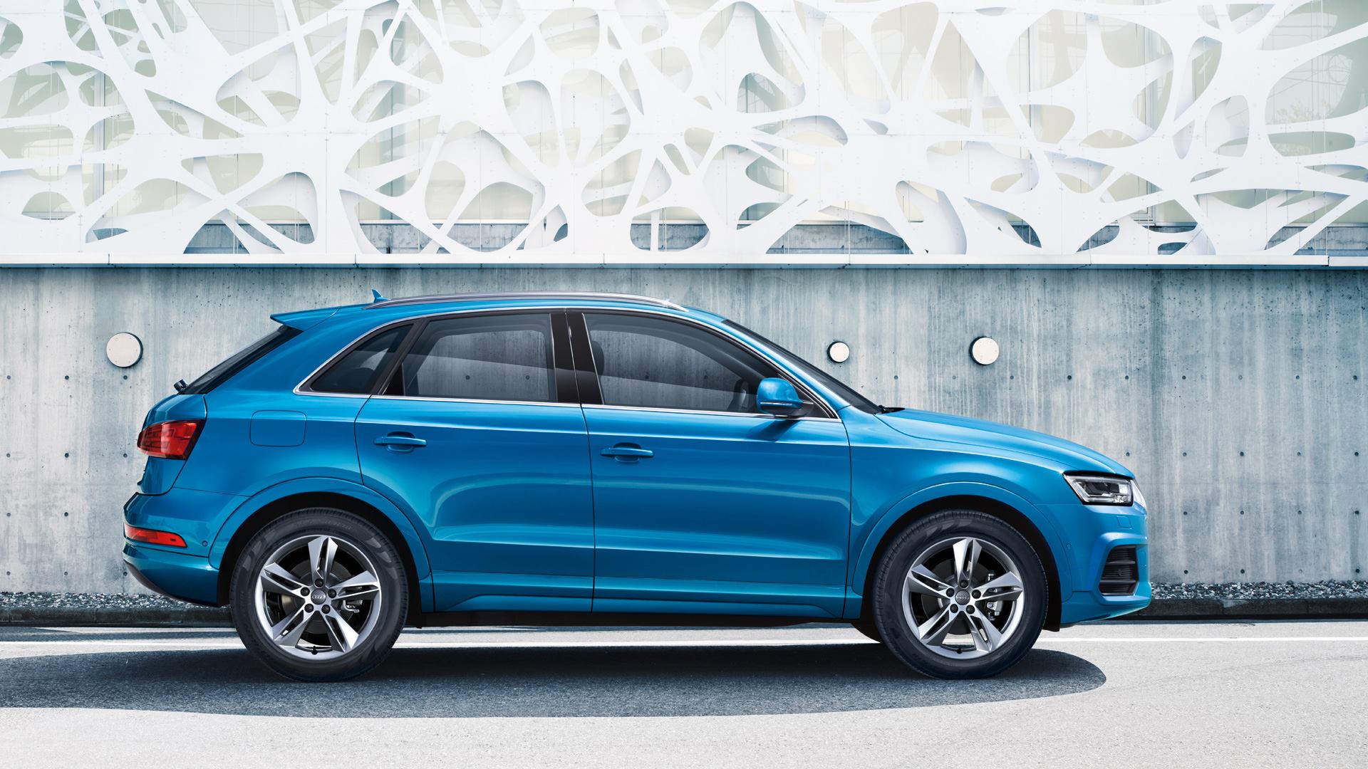 Audi Q3 photo 2