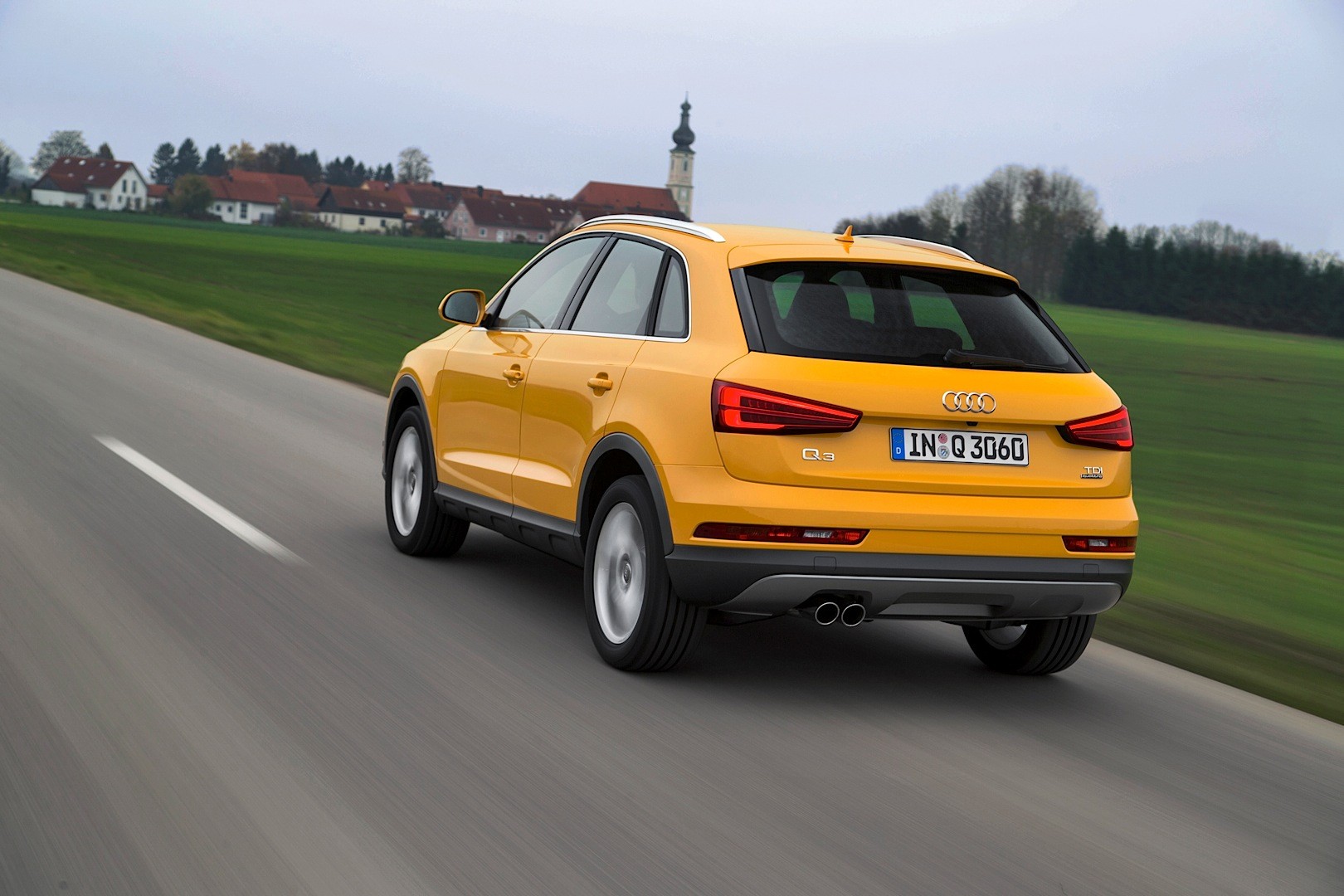 Audi Q3 photo 23