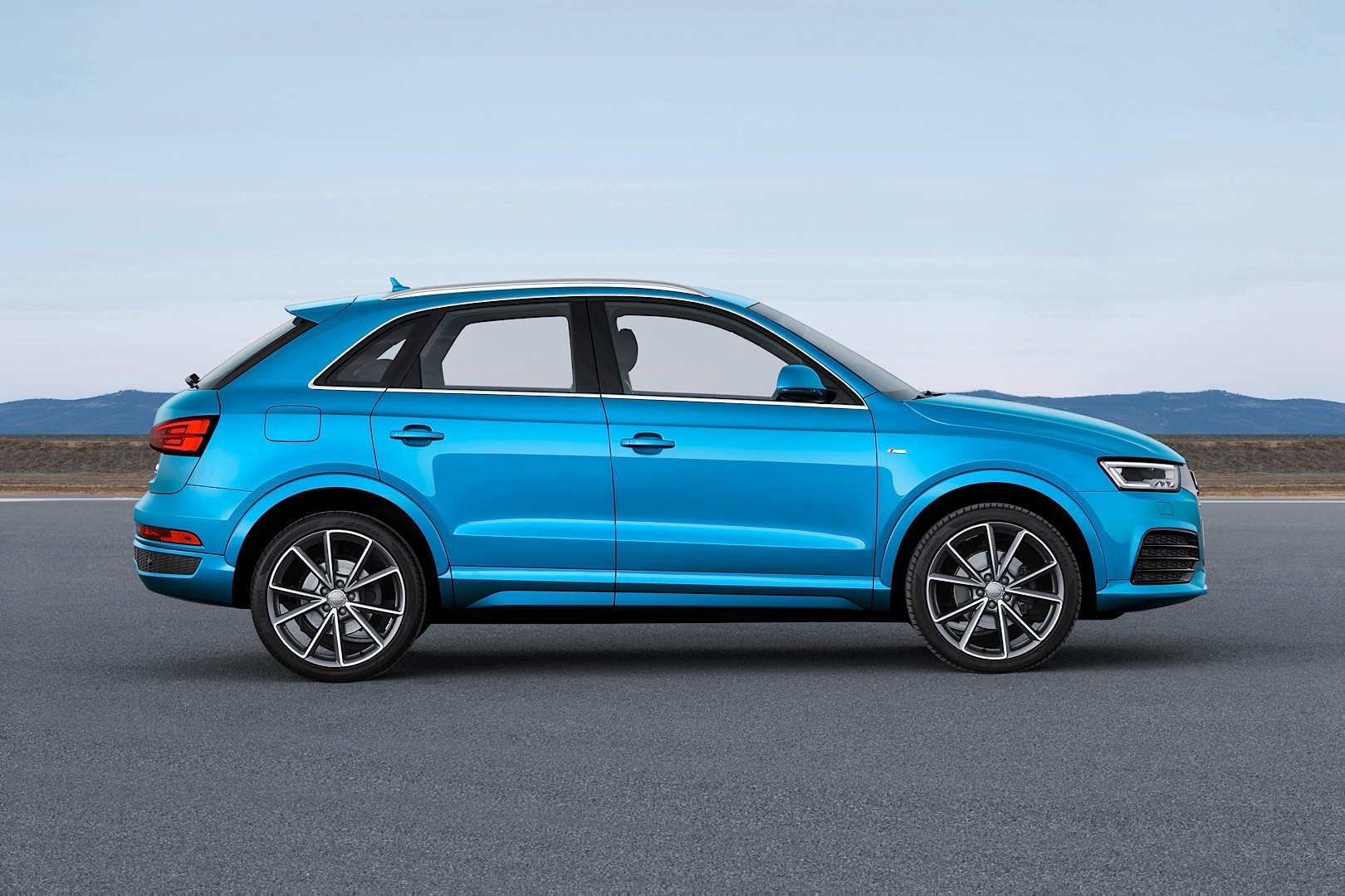 Audi Q3 photo 27