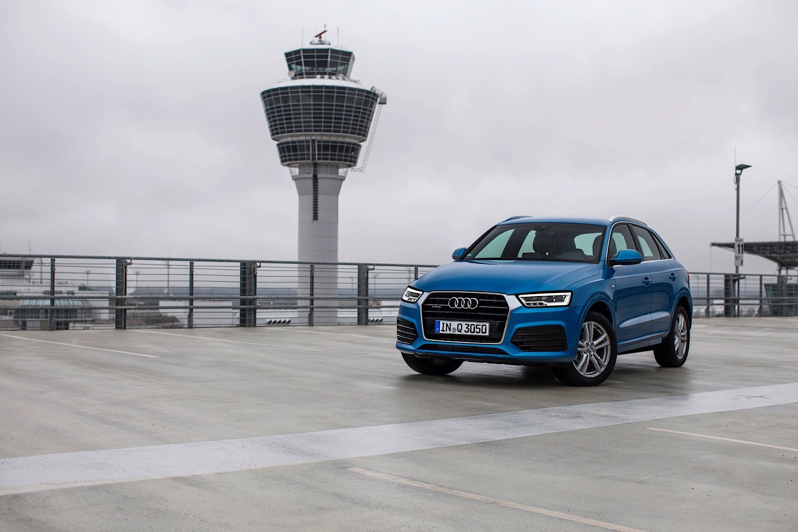 Audi Q3 photo 32