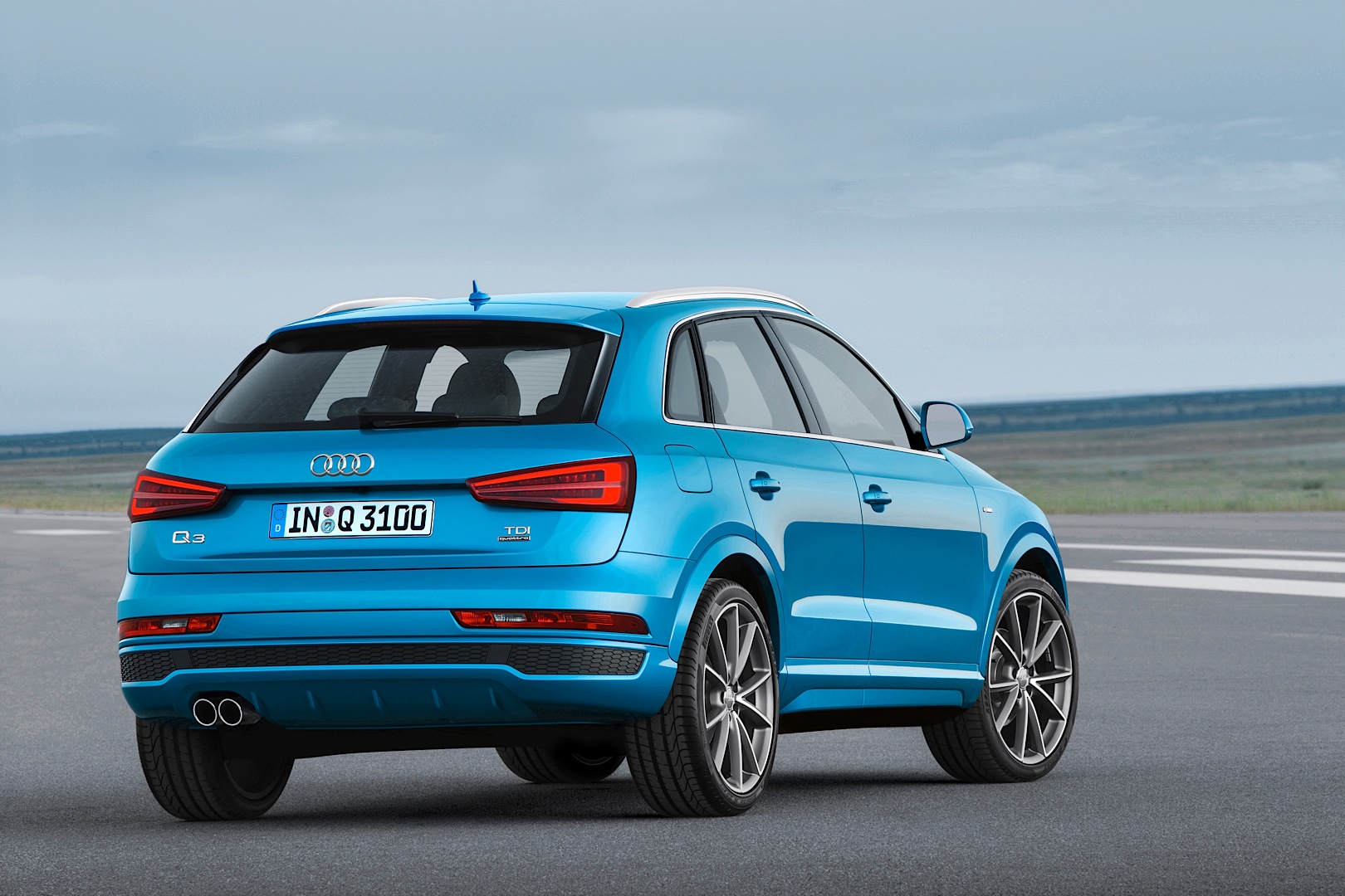 Audi Q3 photo 8