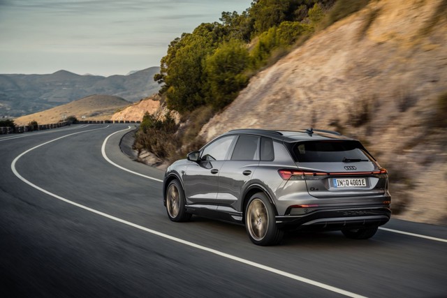 AUDI Q4 e-tron