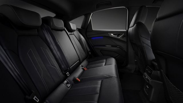 Audi Q4 Sportback photo 14