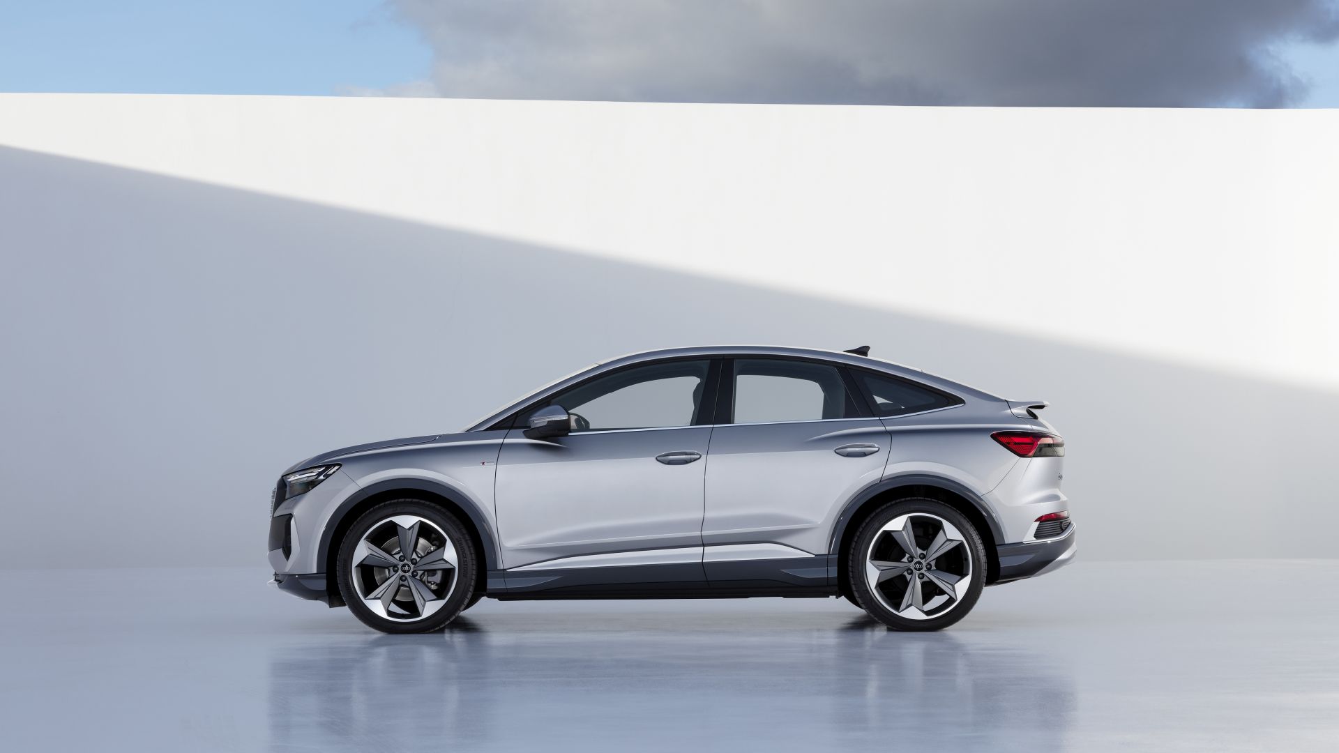 Audi Q4 Sportback photo 10