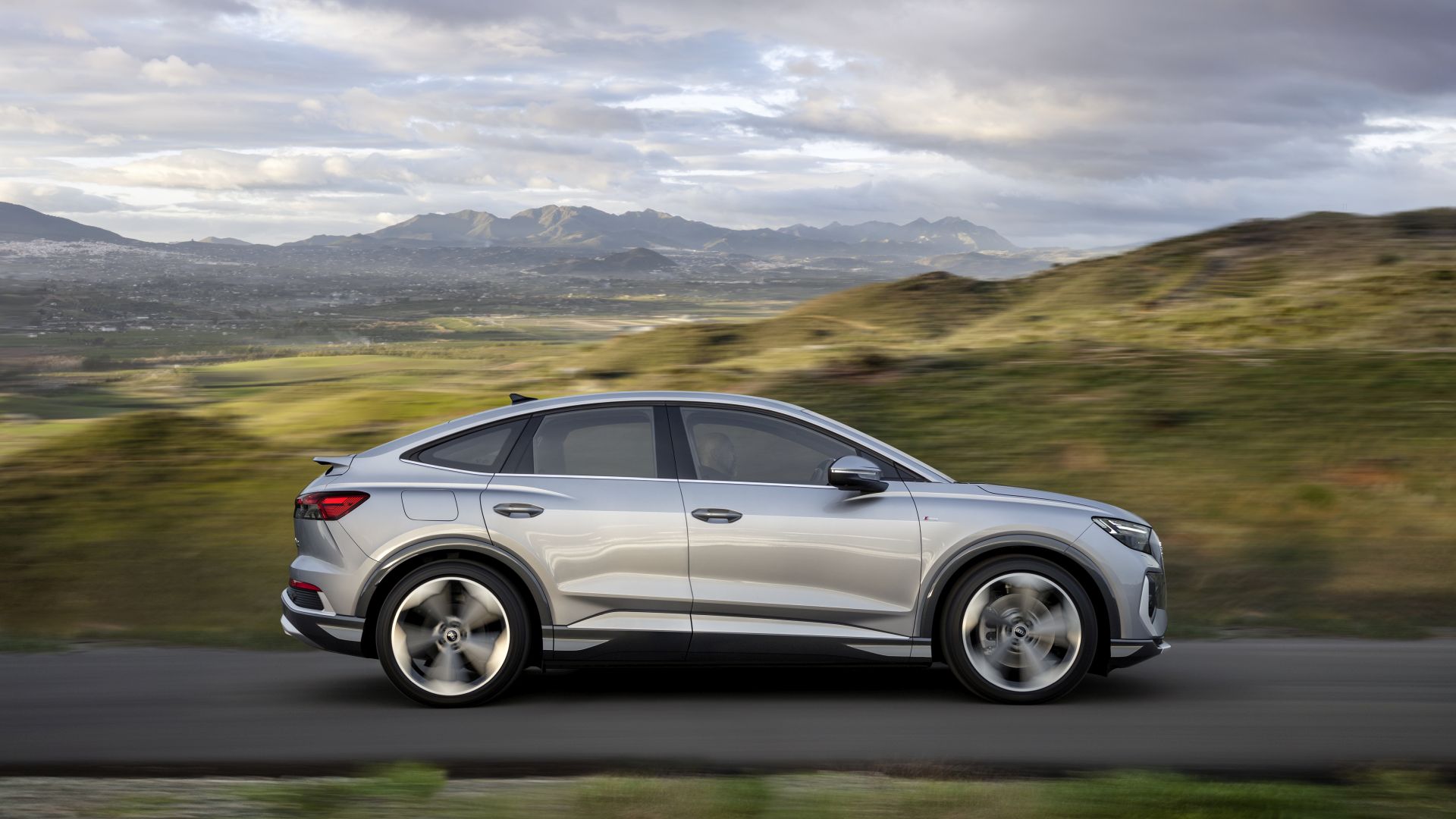 Audi Q4 Sportback photo 11