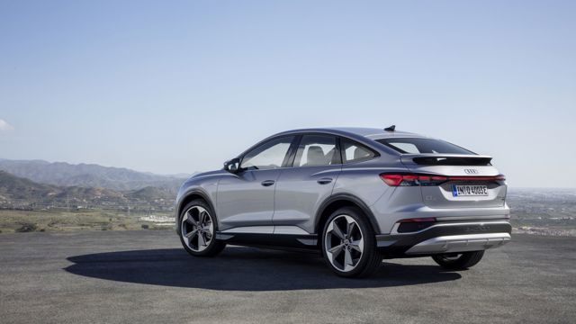 Audi Q4 Sportback photo 2